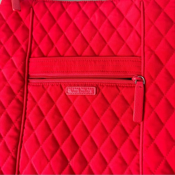Vera Bradley Red Quilted Shoulder Bag Holiday Zip Closure Adjustable Strap - Picture 9 of 9